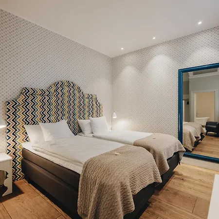 Lydia Hotel 4*