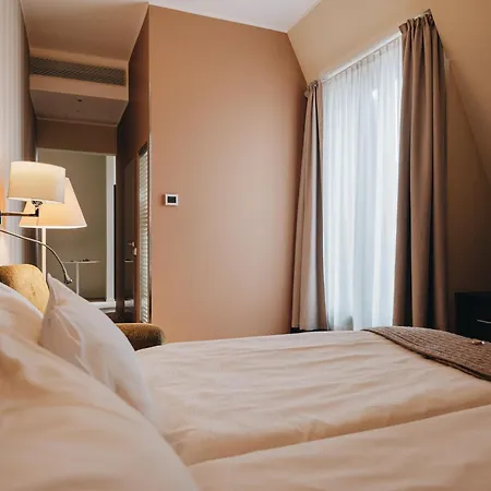 Lydia Hotel 4*
