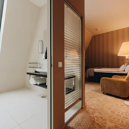 Lydia Hotel 4*