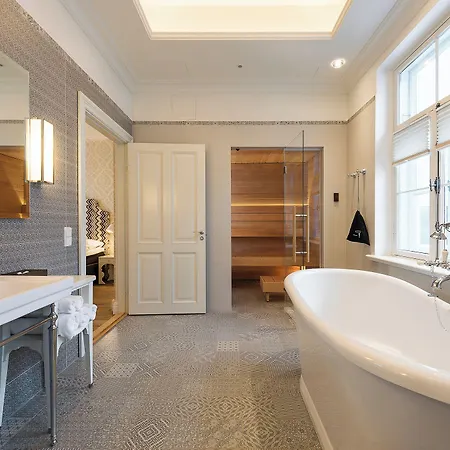 Lydia Hotel 4*
