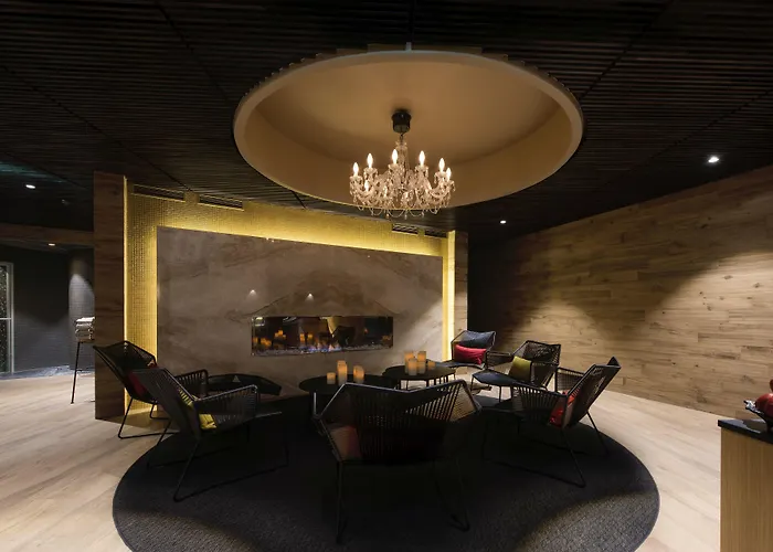 リディア ホテル 4*